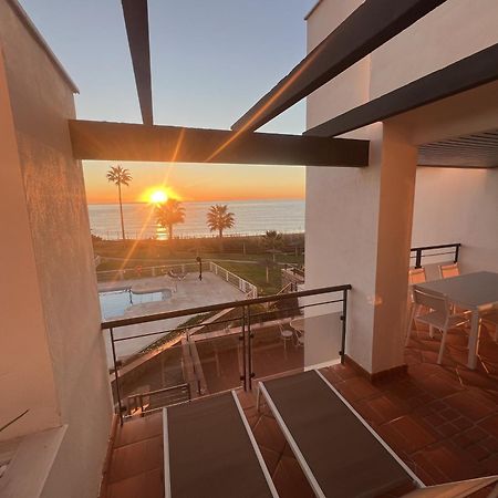 Sunrise Beach Front - Casares Del Mar Extérieur photo