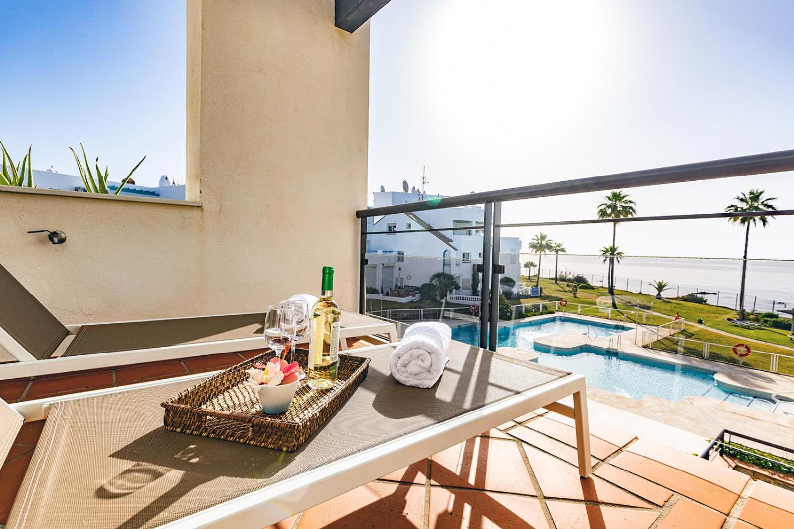 Sunrise Beach Front - Casares Del Mar Extérieur photo