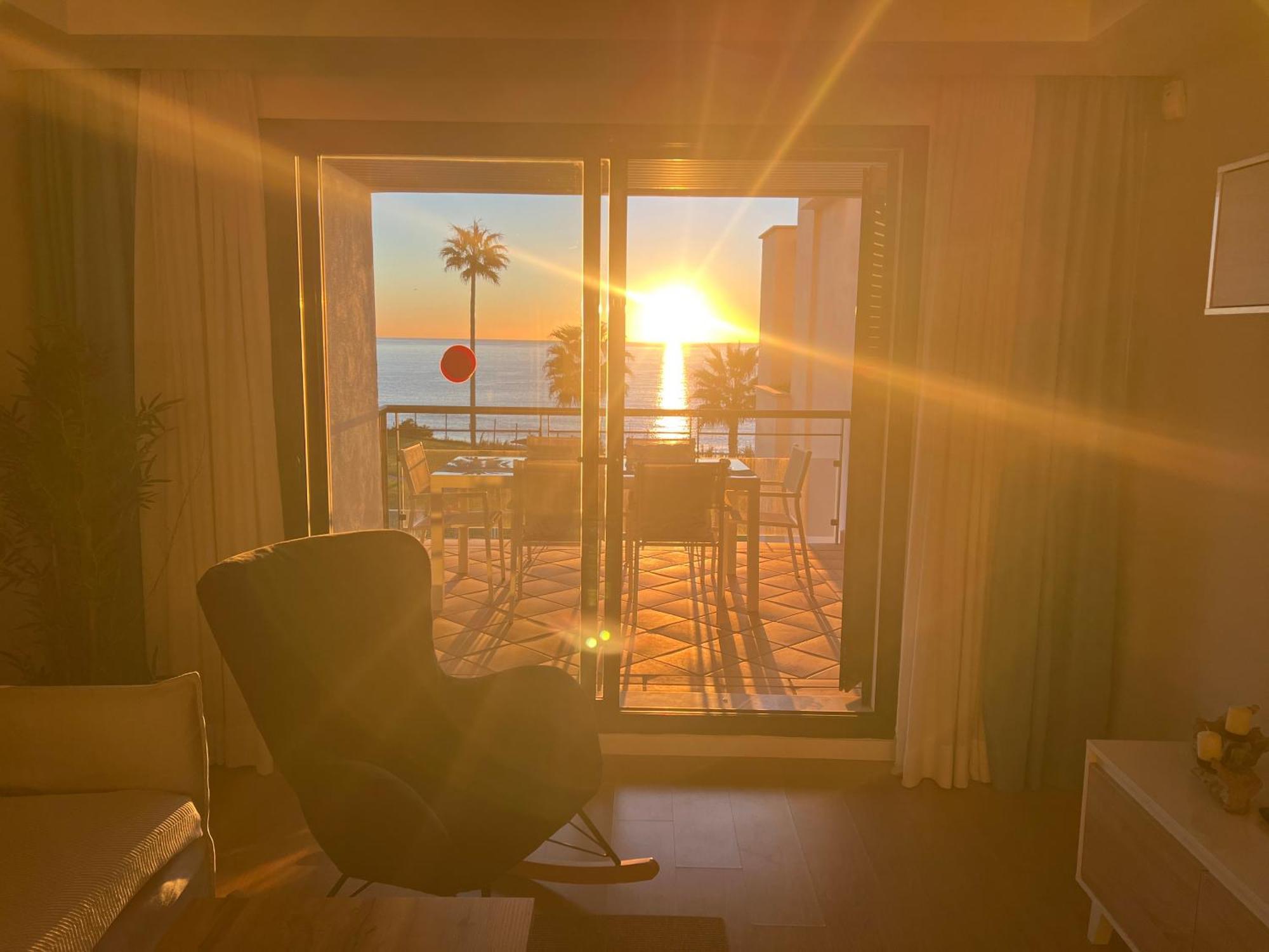 Sunrise Beach Front - Casares Del Mar Extérieur photo