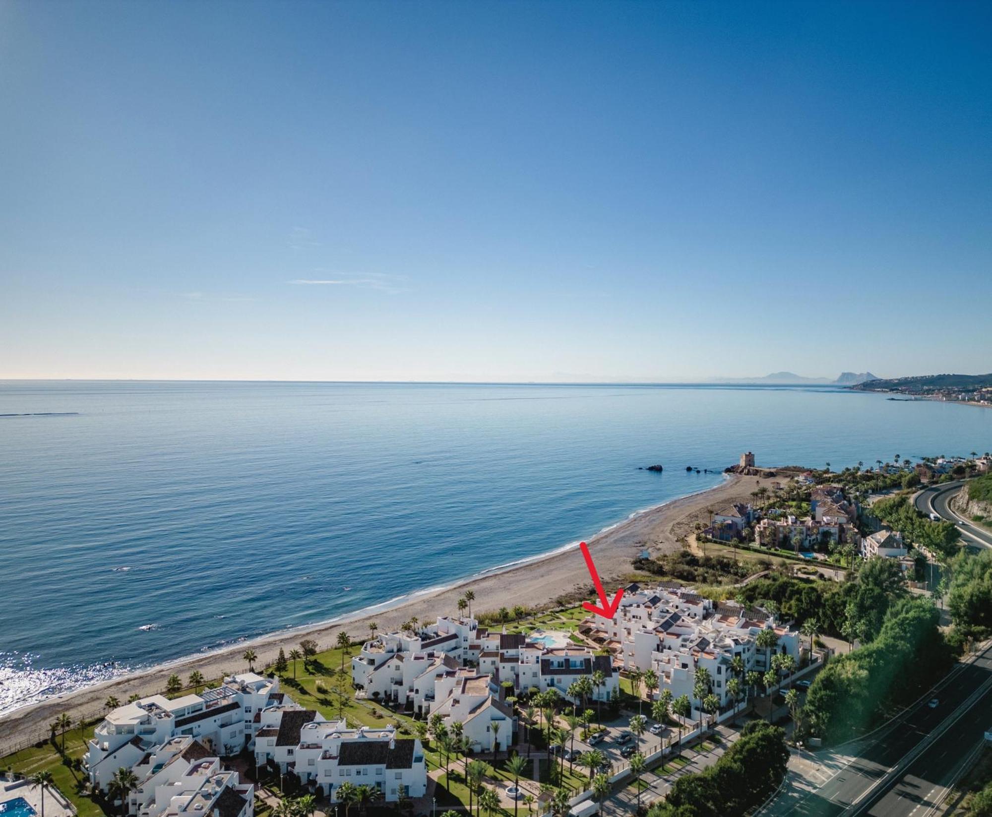 Sunrise Beach Front - Casares Del Mar Extérieur photo